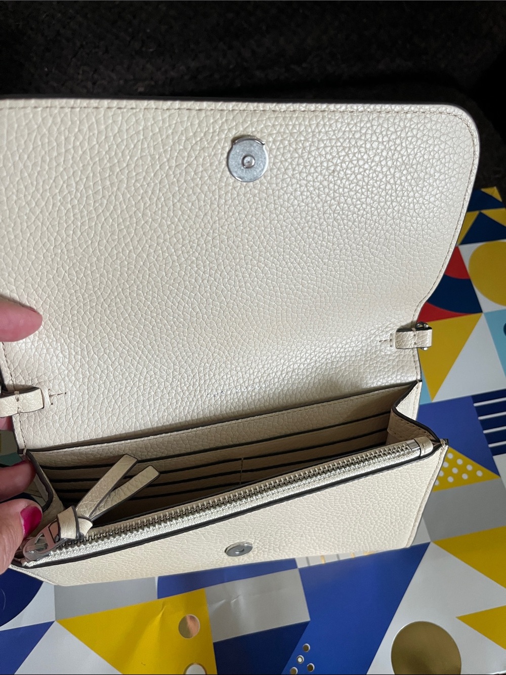 Tory Burch Cream Pebbled Leather Crossbody with Logo - Picture 4 of 5